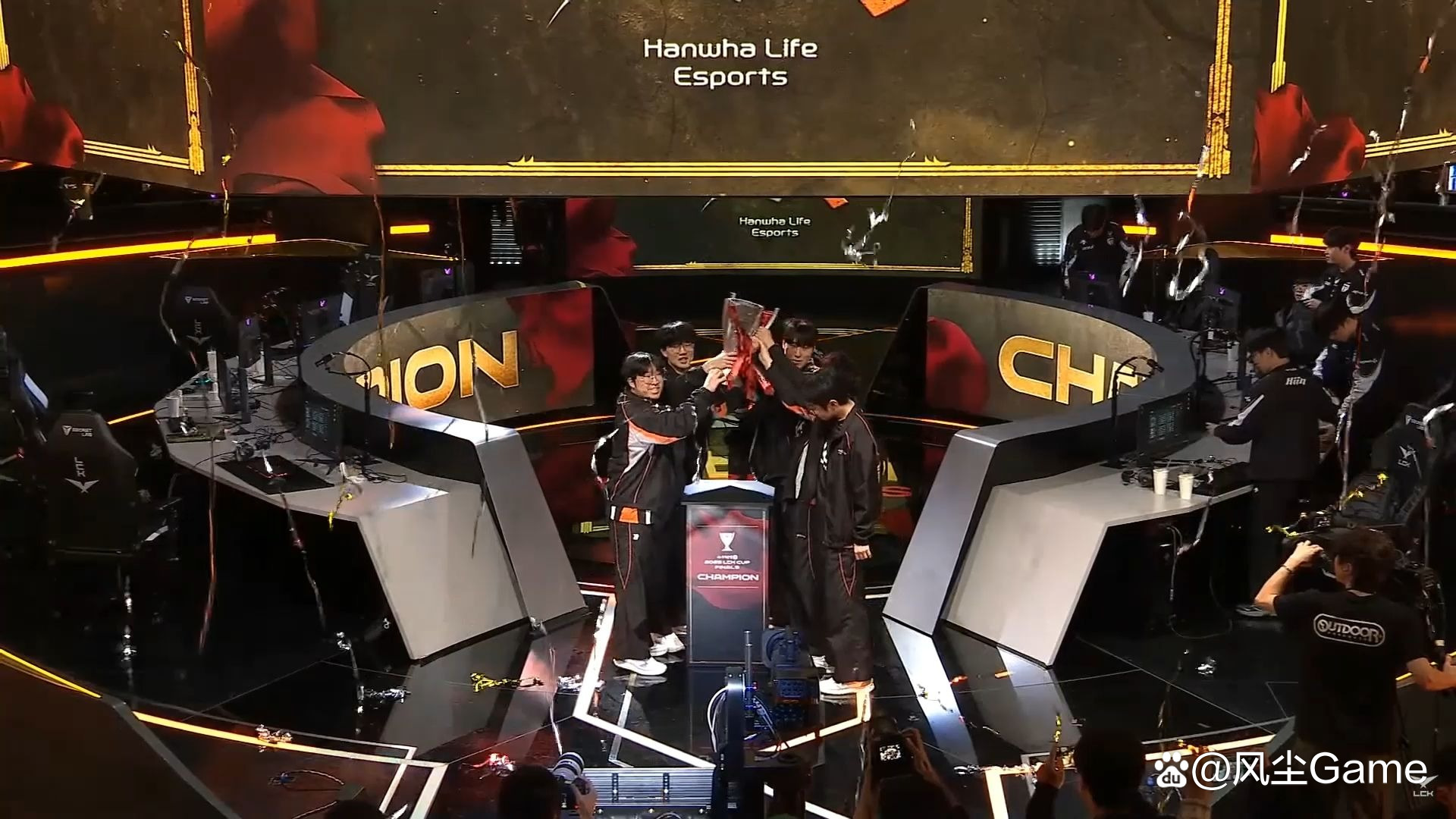 关于C9险胜100T，JackeyLove打出惊人五杀激烈交锋全球总决赛，成为赛场最大亮点的信息