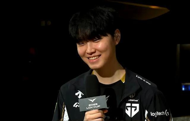 FPX碾压DK，Chovy操刀奇招英雄翻盘强强对话全球总决赛，锁定晋级资格