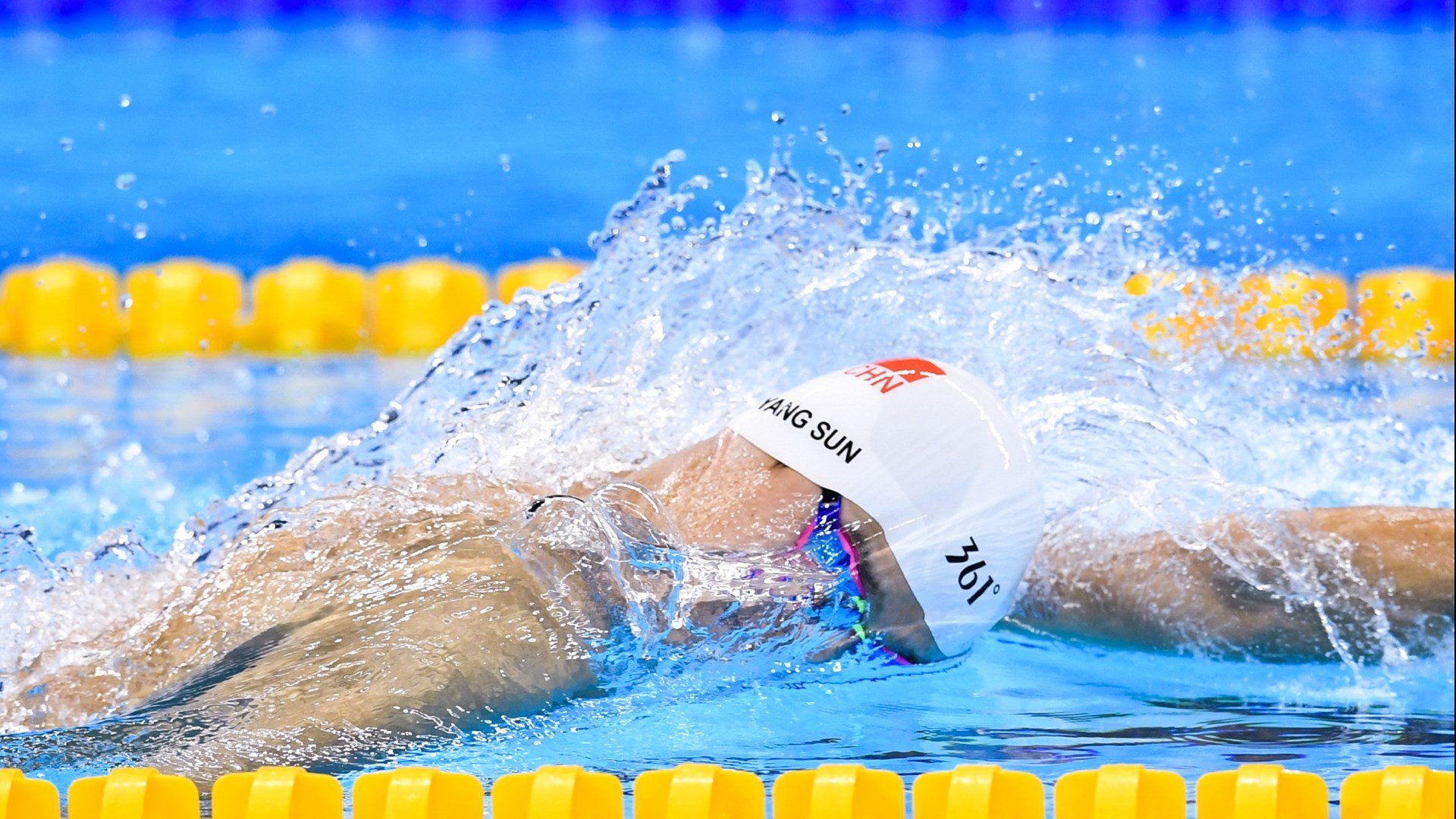 姆巴佩变身防守铁闸?美国队爆冷胜皇马背后的战术奇迹