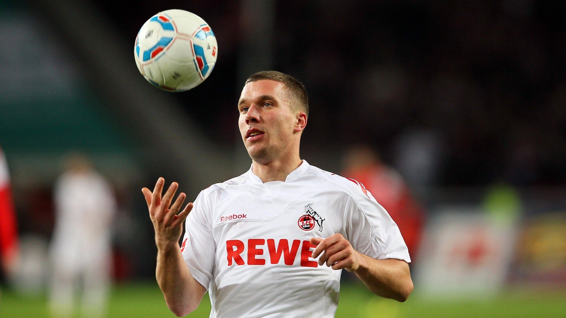 美国控球，C罗绝杀，一场绿茵场外的权力游戏隐喻